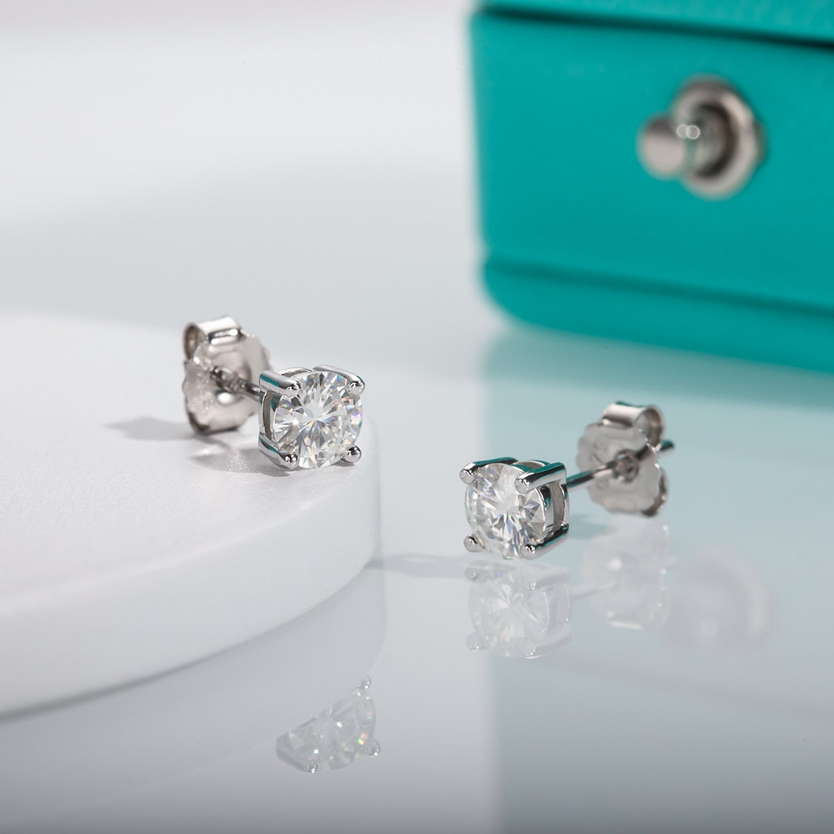 Sarah Stud Earring